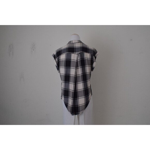 Jacks Girlfriend Womens Plaid Rayon Button Up Blouse Cuffed Sleeve size M - Picture 3 of 13